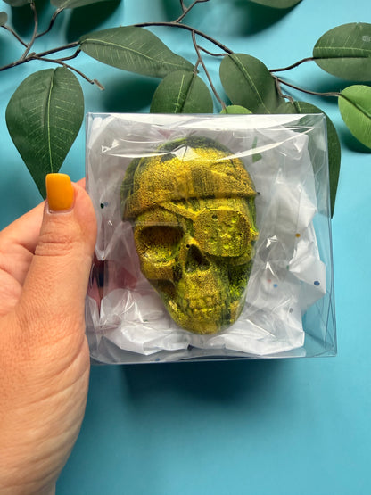 Glow-in-the-Dark Crystal Candy Skull – Assorted Shapes with UV Light & Sour Sparkle Dip