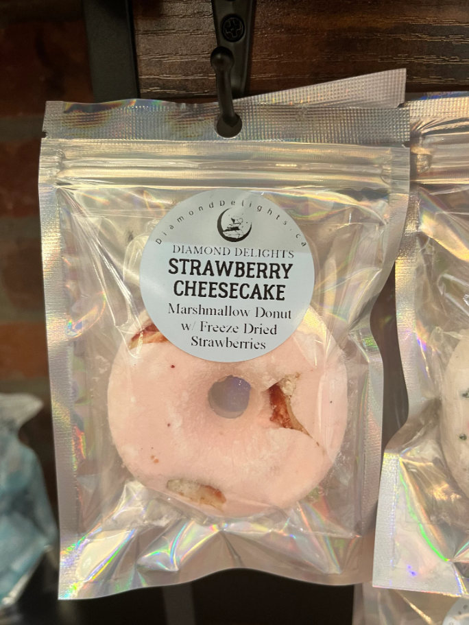 STRAWBERRY CHEESECAKE Marshmallow Donut